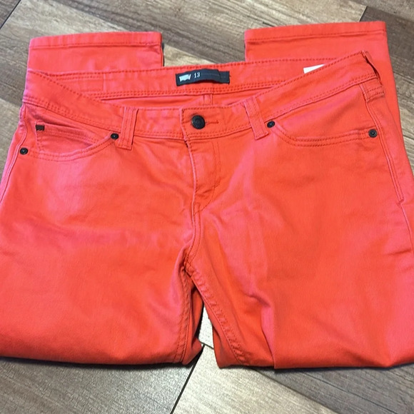 Levis pink/ orange capri  pants - Picture 3 of 4
